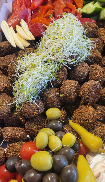 Falafel and fresh veg platter